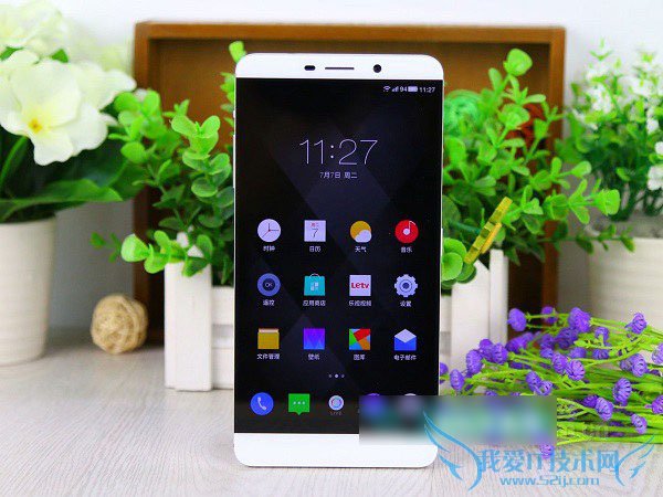 乐Max秒杀华为P8 Max?两款手机全方位PK