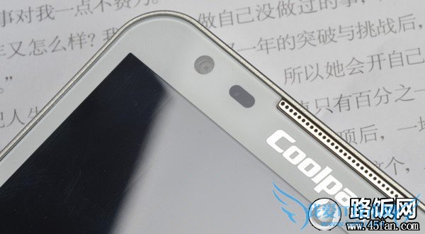 酷派7296正面顶部外观特写