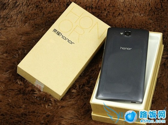 荣耀3C开箱背面图赏