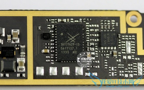 图为Sky77629 信号功率放大器特写