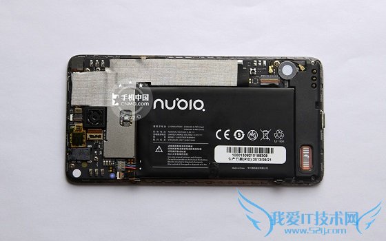 拆解努比亚Z5s后盖后的内部外观