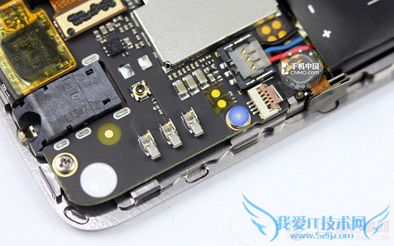 nubia Z5S螺丝上的保修贴纸