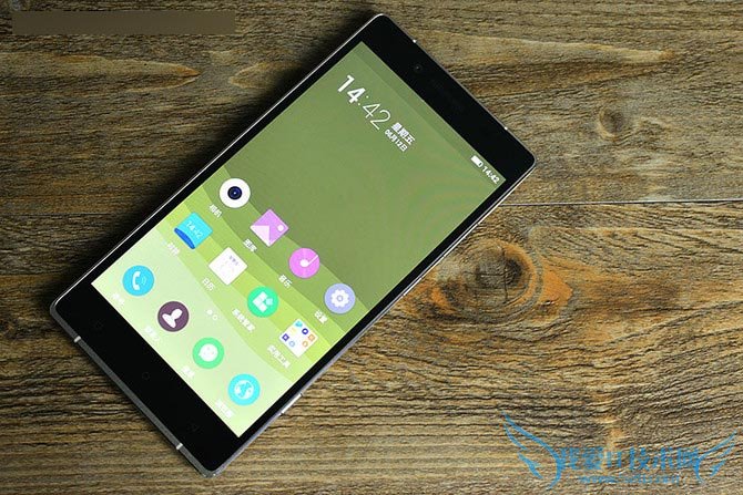 金立E8手机怎么样?号称手机中的显微镜