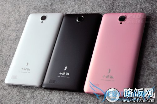 小辣椒3S拥有三种机身颜色