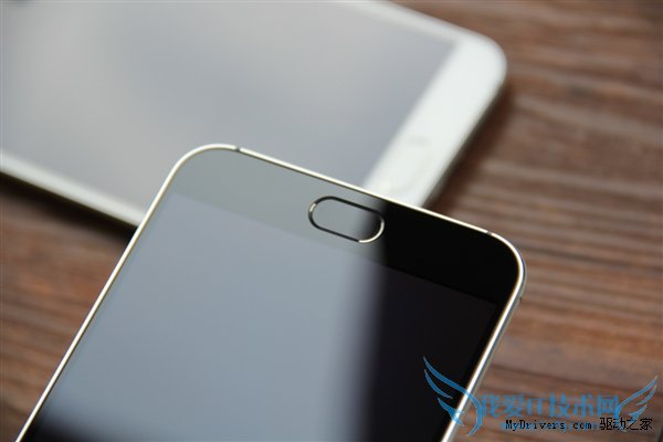 魅族MX5银黑版和银白版哪个更好?