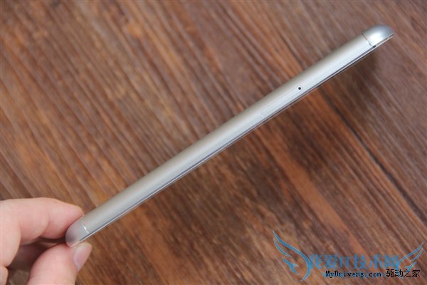 魅族MX5银黑版和银白版哪个更好?