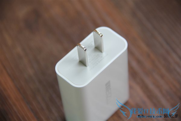 魅族MX5银黑版和银白版哪个更好?