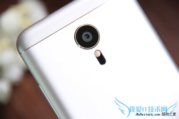 魅族MX5银黑版和银白版哪个更好?