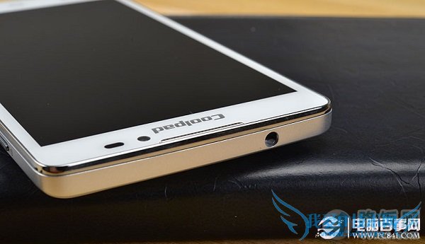 酷派5951机身顶部点评
