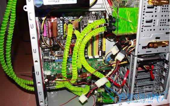 电脑水冷安装教程