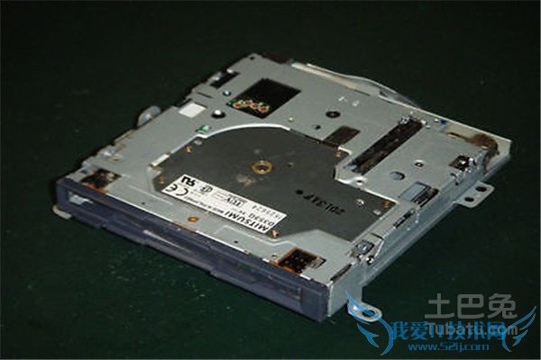 软盘驱动器怎么安装 软盘驱动器怎么安装