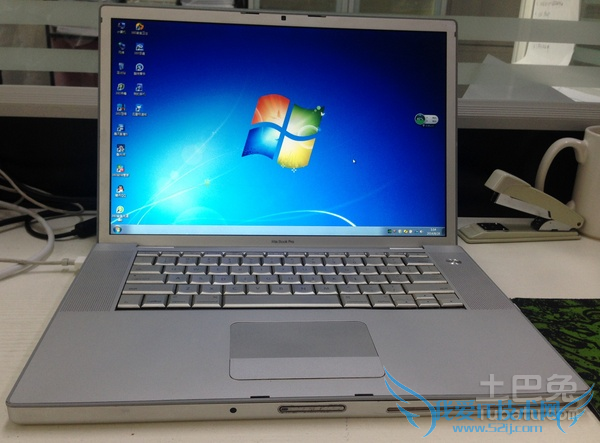 背光键盘笔记本 背光键盘笔记本