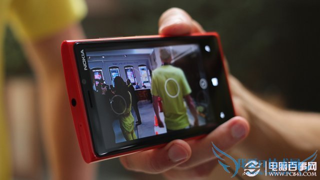 Lumia 920前置摄像头进灰怎么办 电脑我爱IT技术网