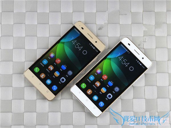 荣耀4C金色版和白色版对比外观