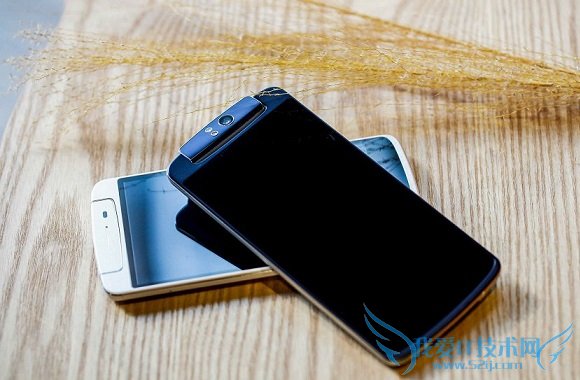 OPPO N1白色版和深蓝色版图片