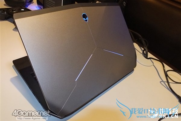 Alienware 13OLEDĻ