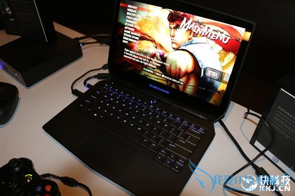 Alienware 13OLEDĻ