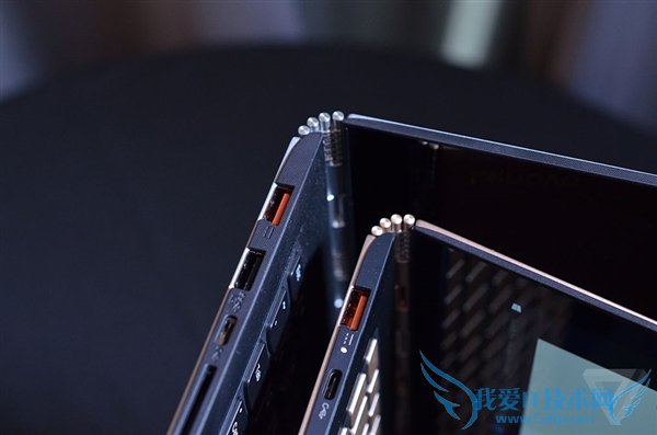 死磕MacBook:联想超薄变形本Yoga 900S图赏