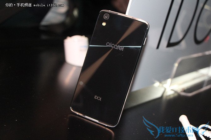 3D+VRʵTCL idol4ϵз