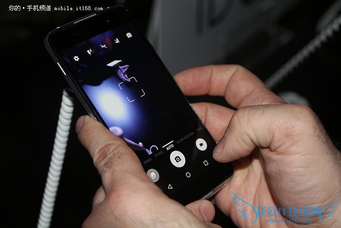 3D+VRʵTCL idol4ϵз