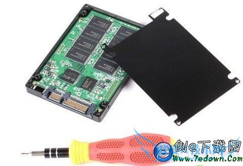 最常见的SATA固态硬盘安装方法