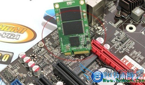 板载mSATA接口(SSD)固态硬盘不需要担心安装问题