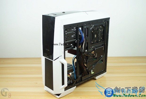 台式电脑机箱