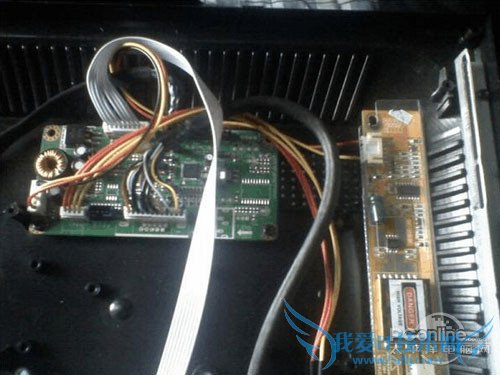 笔记本电脑显示器怎么改装台式机显示器 三联