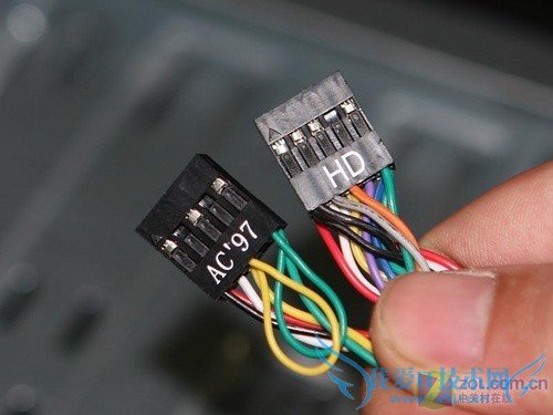 自主DIY不发愁 机箱接口连接主板技巧