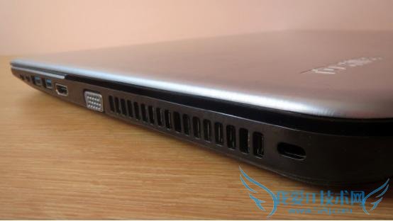 东芝新本S50D上手 性能优秀但屏幕效果不佳