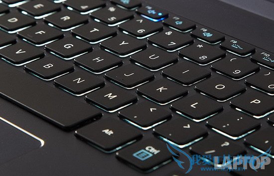 三星ATIV Book 9评测 配13寸1080P屏幕散热一般