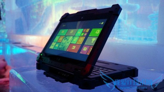 Latitude 12 Rugged Extreme