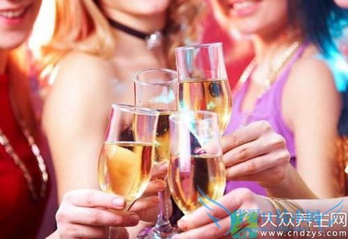 Ů�˺����Ѿƺû��Ǻ�ƺ���