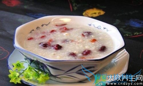 Ů�˶�ƶѪ���Ƽ�5�Ѫʳ�Ʒ���(1)