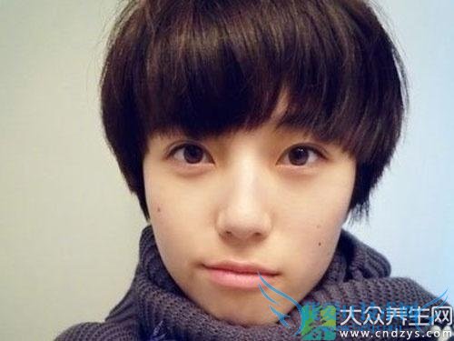 Ů�����ο�͸¶����ǿ��(1)