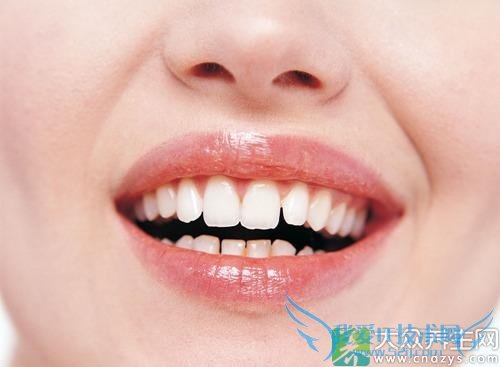 Ů�����ο�͸¶����ǿ��(3)