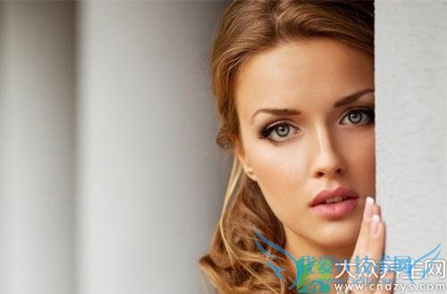 �촽�Ա߳�����Ӧ����ô��