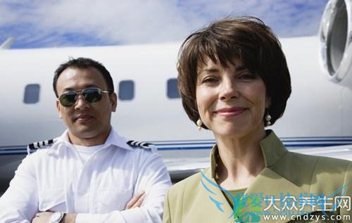 �ɷ��������Ů��