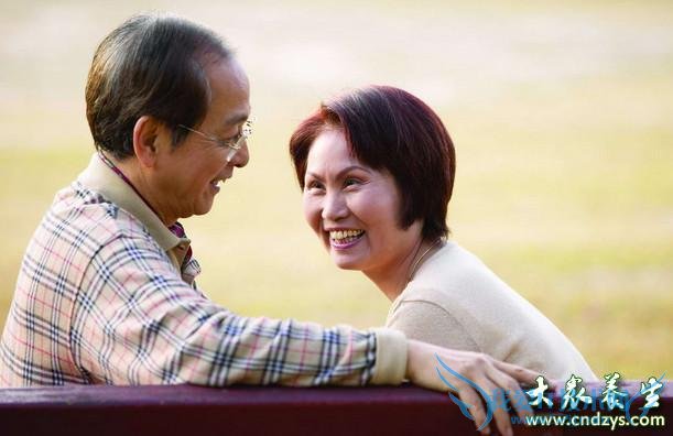 60��������Ⱥ�����ᵼ�²м�(1)