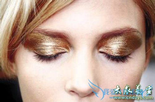 �������۲�ױ