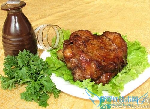 �����ܳ�ţϥ��