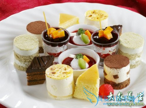 �и����ԳԾ��˼���