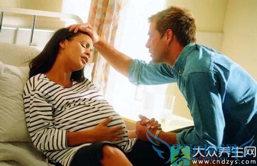 4����ϰ����Ů�˴治סѪ(1)