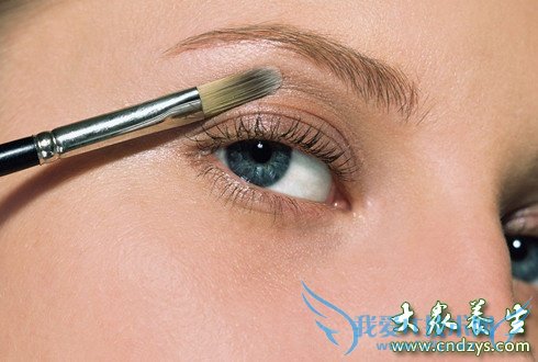 ���裡Ů�Ծ���������Ѫ��(3)