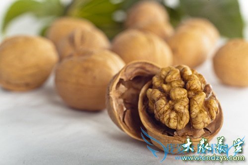 ��Ѫѹ���ļ���ʳ����(4)