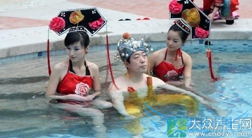 �Ŵ�Ů�˾�����˽���ع�:����һԡ ���ұ���(1)