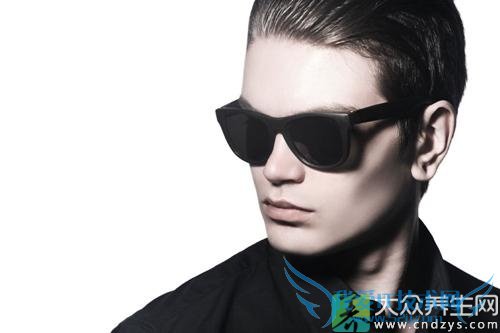       ����Խ������һ��λԽС(1)