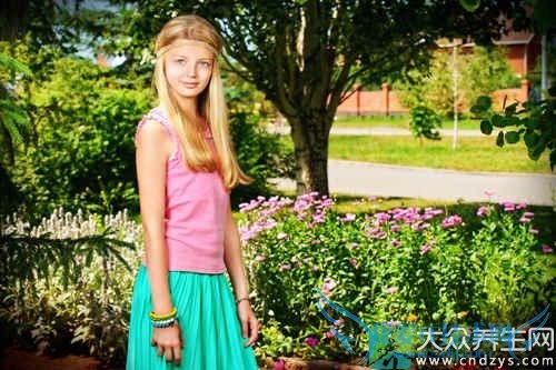 Ů����ë�е����Ǹ����ǻ�(3)