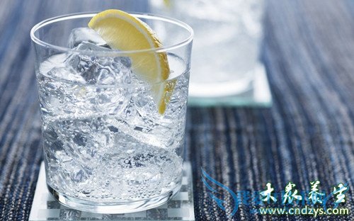  ��Ѫѹ�ܺ���ˮ��