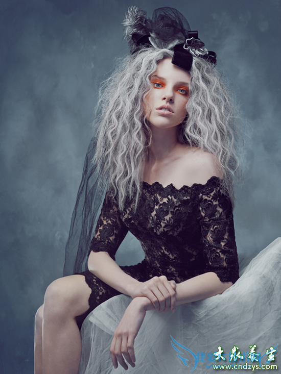      Ů����һ���ٵ���ɫ�ܿ�����(7)